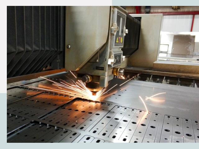 Лазерная резка металла в Лабинске от 643 руб.